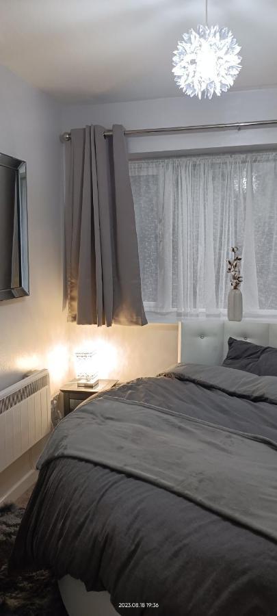 Lister Park Bradford Stylish 1bed Coach House - Quiet & Tranquil & Parking Bradford (West Yorkshire)
